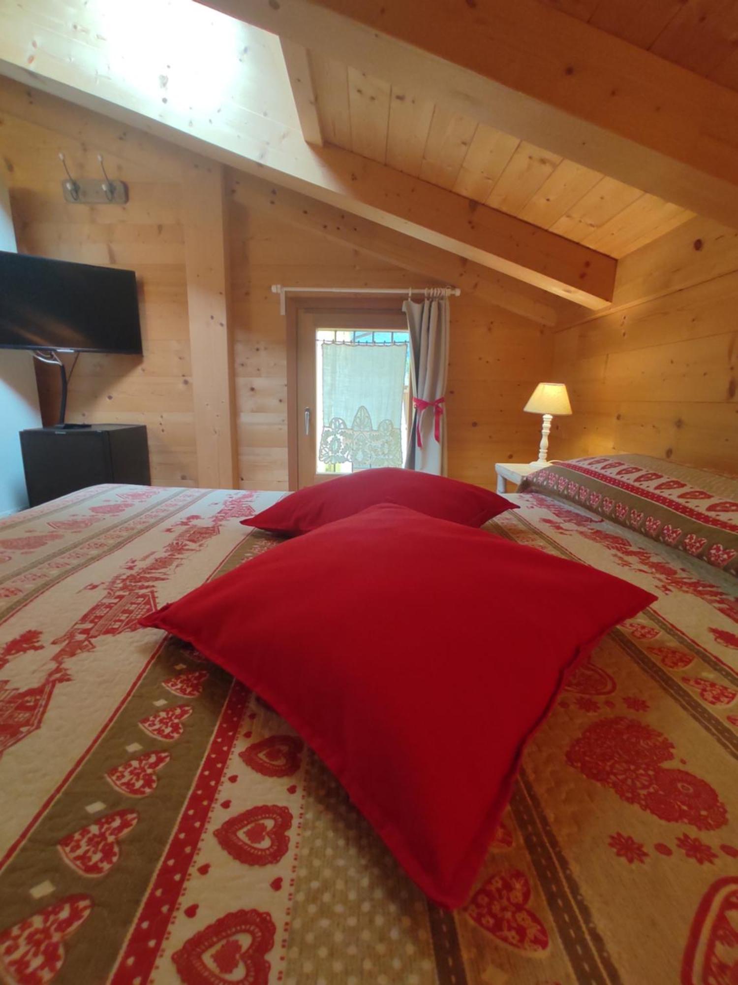 Agriturismo La Soglia Del Parco Ranica ภายนอก รูปภาพ