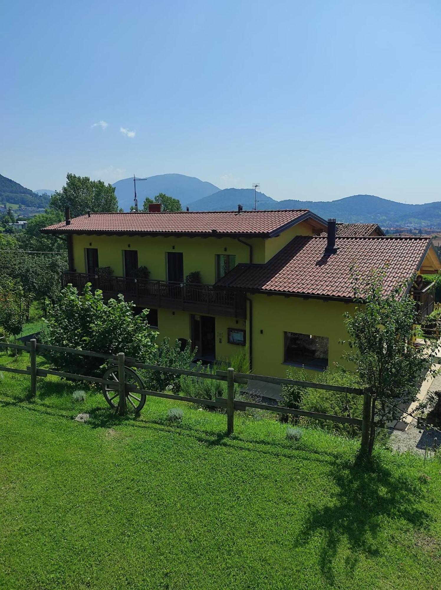 Agriturismo La Soglia Del Parco Ranica ภายนอก รูปภาพ